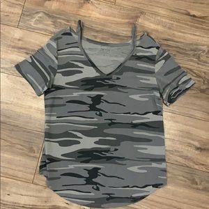 Brand new Zoe + Liv off the shoulder t-shirt.